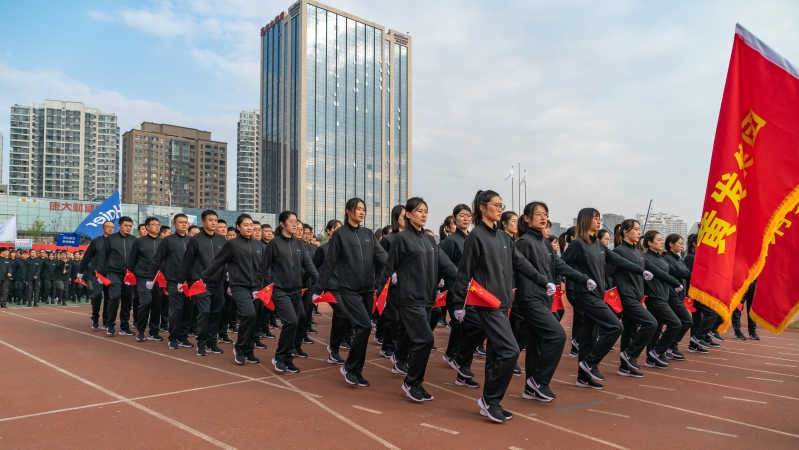 全民運(yùn)動會 黃發(fā)展風(fēng)采(圖2)